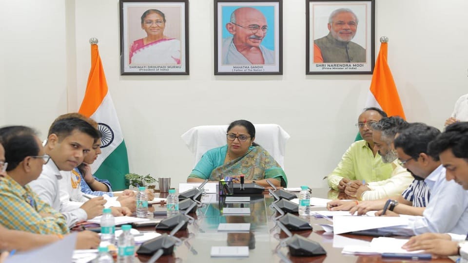 AAP attacks CM Rekha Gupta husband says attending government meetings is unconstitutional