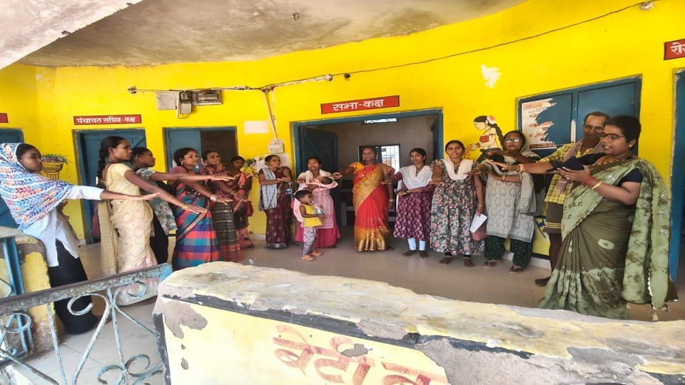 Now decision to ban liquor sale and consumption in Gram Panchayat Dugoli too  in Bijapur