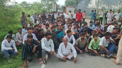 Roorkee Cow dies after being hit by a pickup vehicle angry villagers set  vehicle on fire