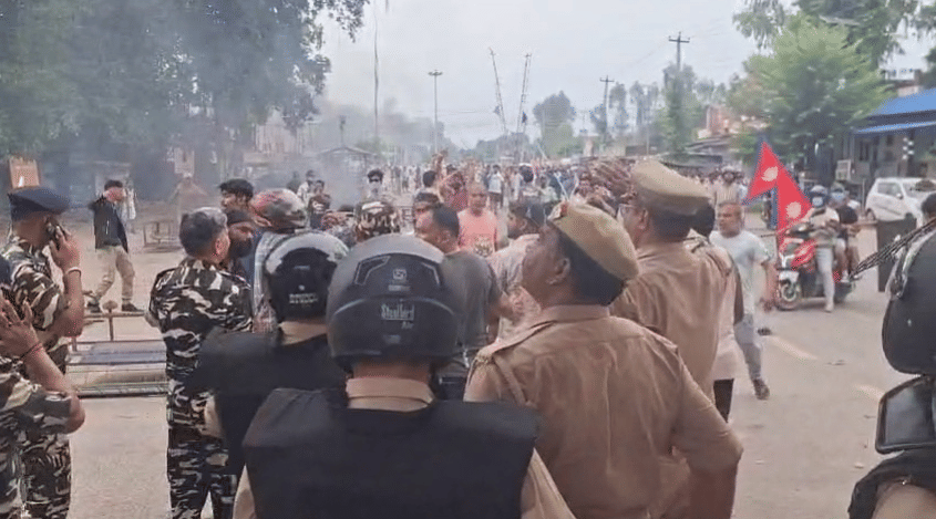 Bahraich: Violent protests in Nepalganj halted India-Nepal trade, 200 trucks stranded at the border