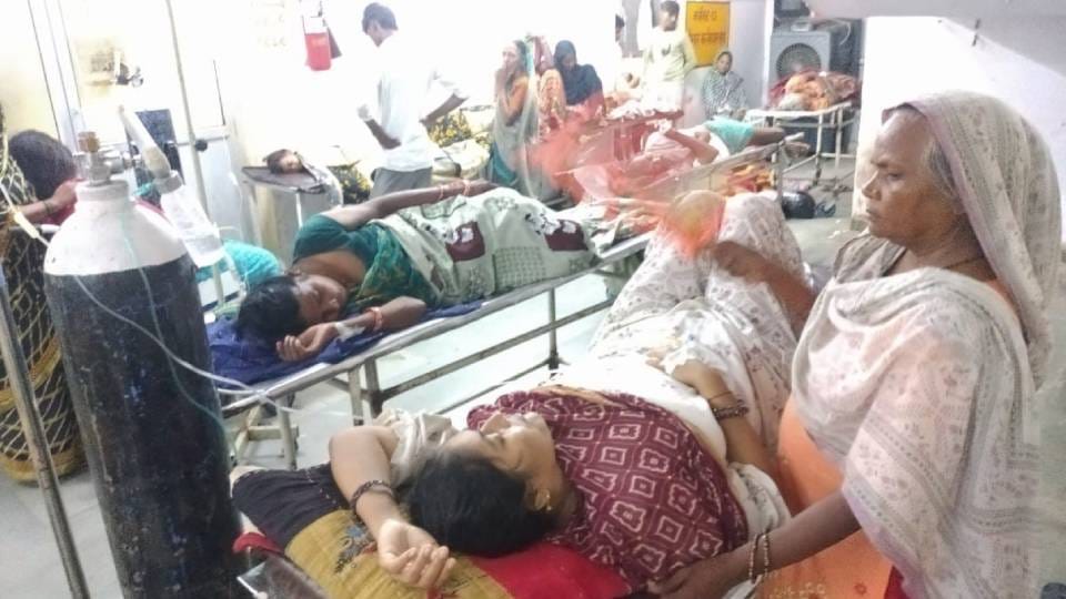 emergency rooms locked In Barabanki district hospital patients kept groaning on stretchers all night