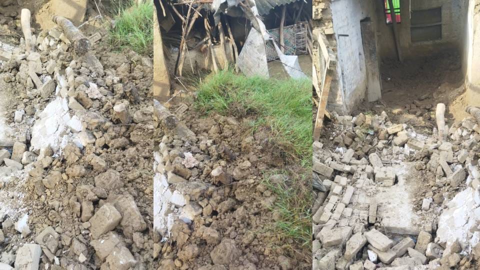 kutcha house collapsed due to rain in Lucknow household goods got destroyed under rubble
