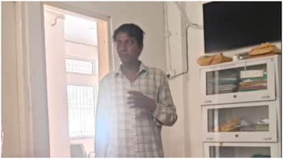 MP News Man Pretends to Be Dead Body in Water for Reel, Police Shocked Gwalior News in Hindi