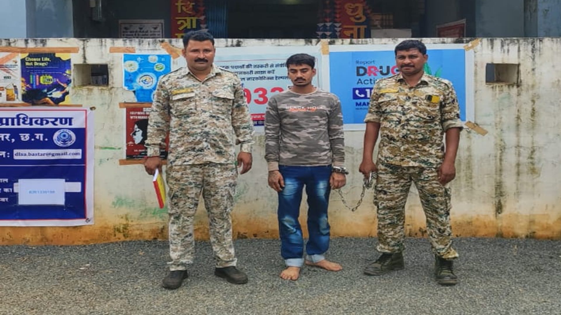 पुलिस के गिरफ्त में आरोपी