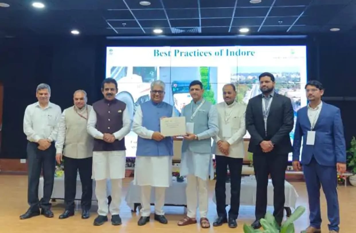 Indore: Indore gets Clean Air Survey Award, ranks first in the country