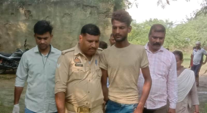 Kanpur Murder Lovers right hand was cut off he could not use the weapon wife killed him with multiple blows