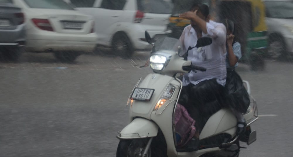 Kanpur Weather shift due to monsoon reentry intermittent heavy downpour heavy rain alert issued for three days