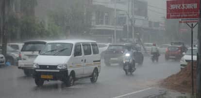 Kanpur Weather Heavy rains create a night like atmosphere cold winds and rain bring the city to a standstill