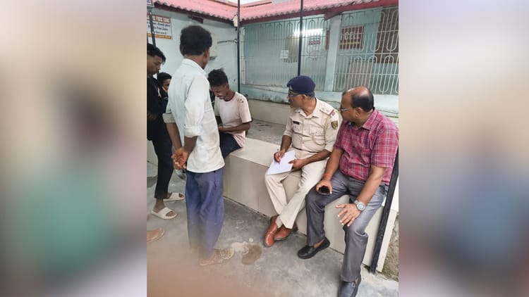 Bihar News: सोनबरसा में दिनदहाड़े फायरिंग, ऋषि मंडल घायल; पुलिस ने जारी किया ये बयान