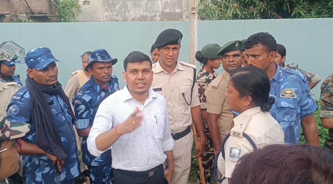 मौके पर पहुंची टीम