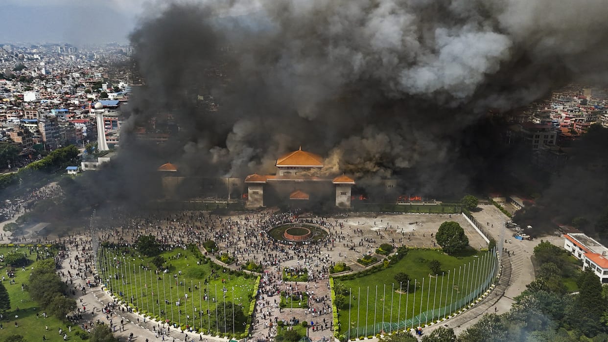 nepal unrest Protesters set fire to key govt buildings, leaders' houses