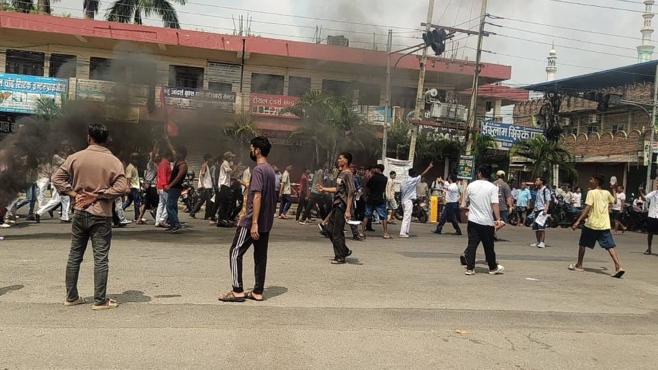 heat of protests in Nepalganj reached Bahraich SSB alert and Police set up camp on border