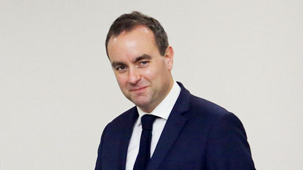 France New PM Sébastien Lecornu President Emmanuel Macron choose Defence Minister to succeed Francois Bayrou