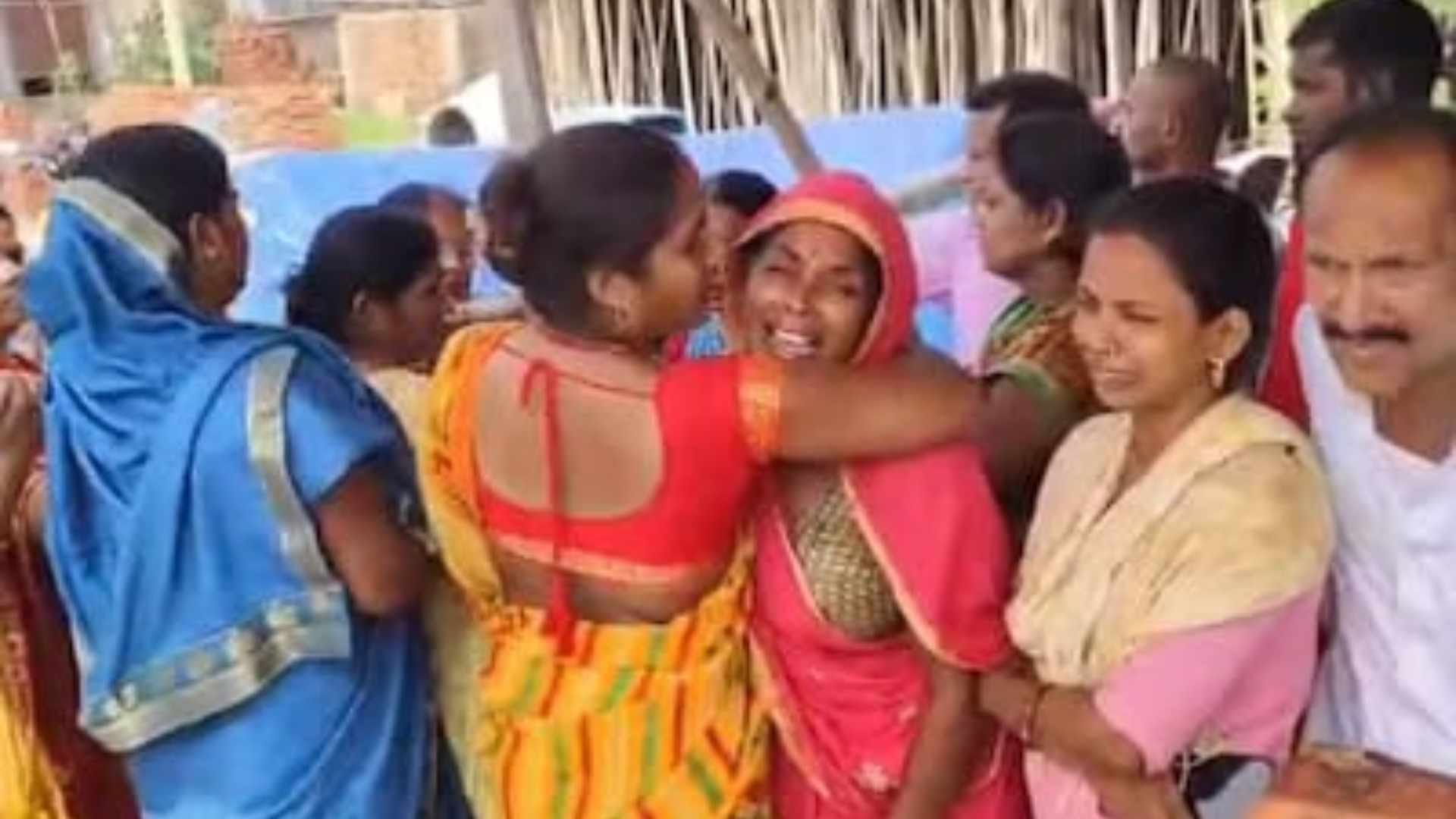 शोकाकुल परिजन