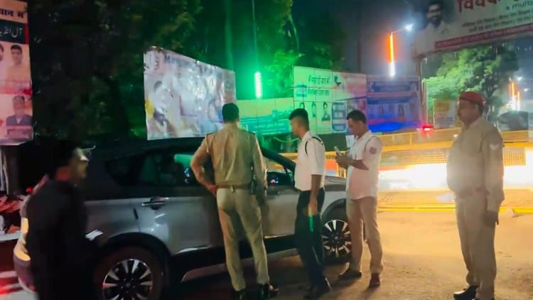 UP: गंगा का तटबंध टूटा, मेरठ-पौड़ी हाईवे बंद, गांवों की ओर बढ़ रहा पानी; आधे बिजनौर पर बाढ़ का खतरा