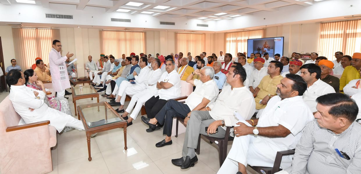 Rajasthan Assembly:  BJP MLAs Kirori Meena and Jitendra Gothwal Clash in Party Meet; CM Bhajanlal Intervenes