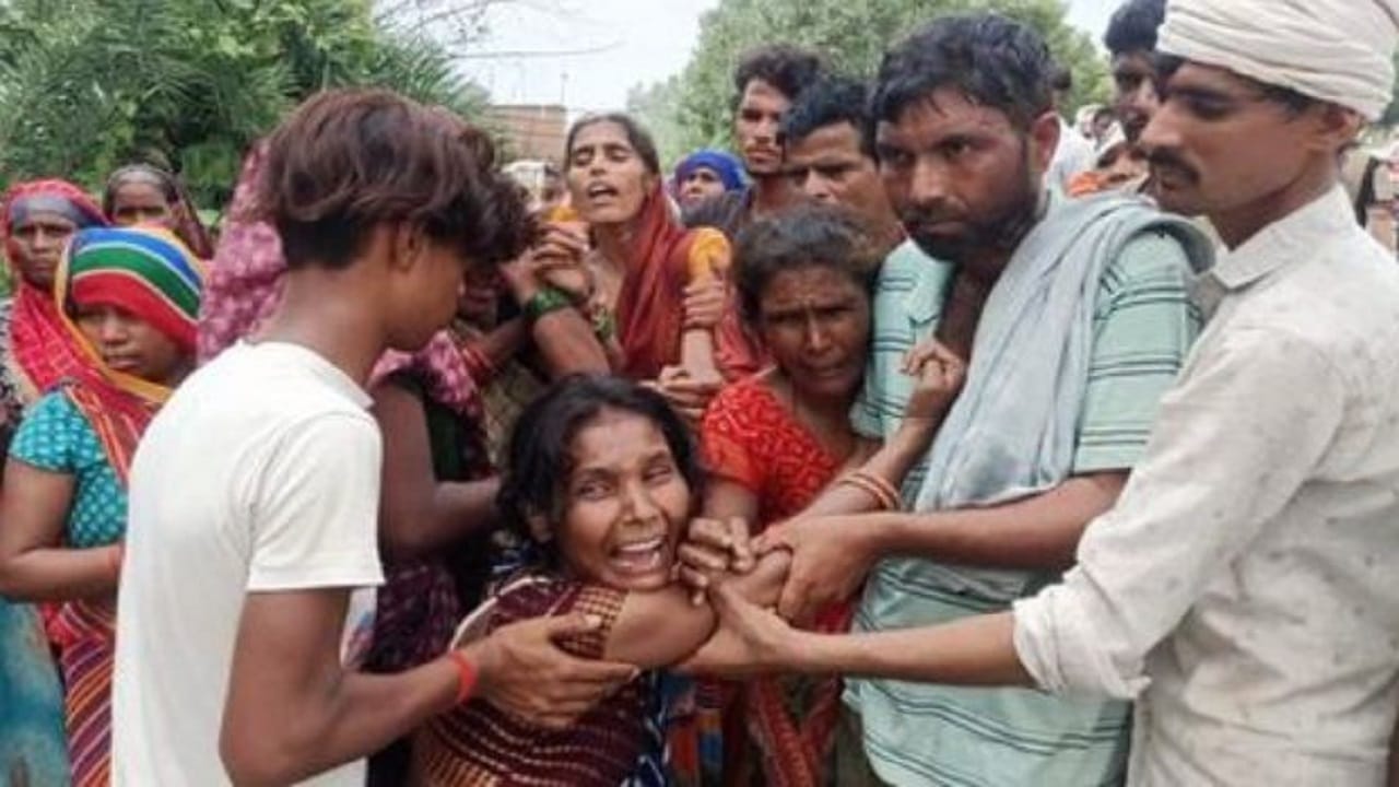 Two friends die while make reels family members mourn their loss in Shahjahanpur