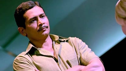 atul kulkarni birthday biography awards career family best movies in hindi