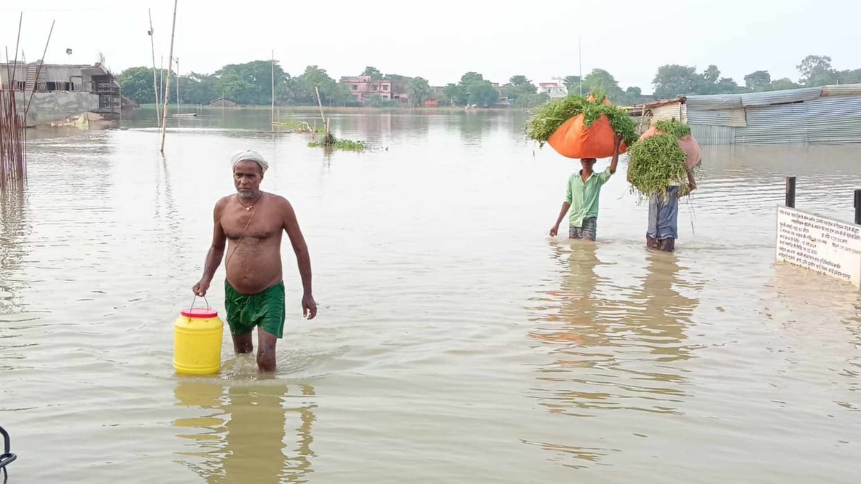 Villages of Maner-Danapur in Patna are in the grip of floods, people's problems increased due to rising water