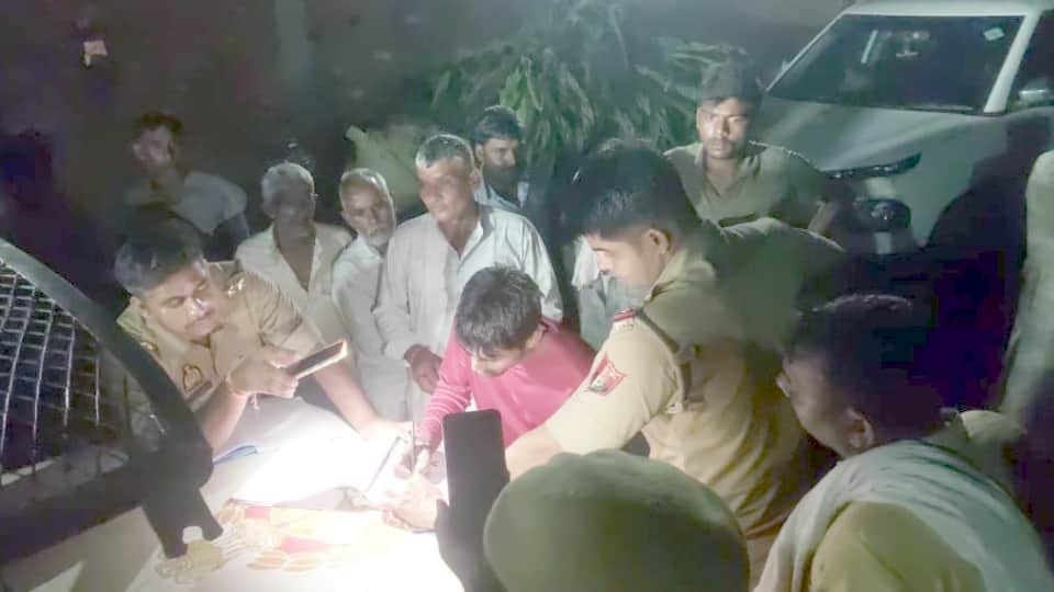 Baghpat Murder News Mother Kills Three Daughters While Father Slept Outside Know Full News in Hindi