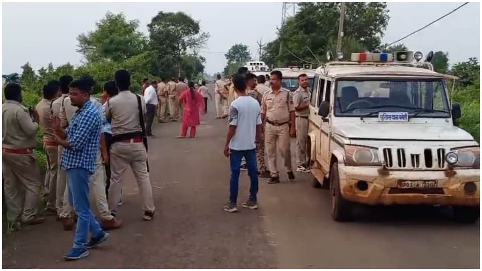 Guna Clash News: Arrow Pierces Heart, 1 Dead, Over 12 Injured in Land Dispute Among 300 People