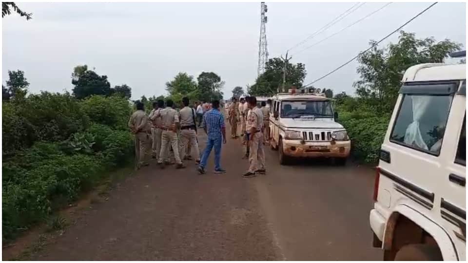 Guna Clash News: Arrow Pierces Heart, 1 Dead, Over 12 Injured in Land Dispute Among 300 People