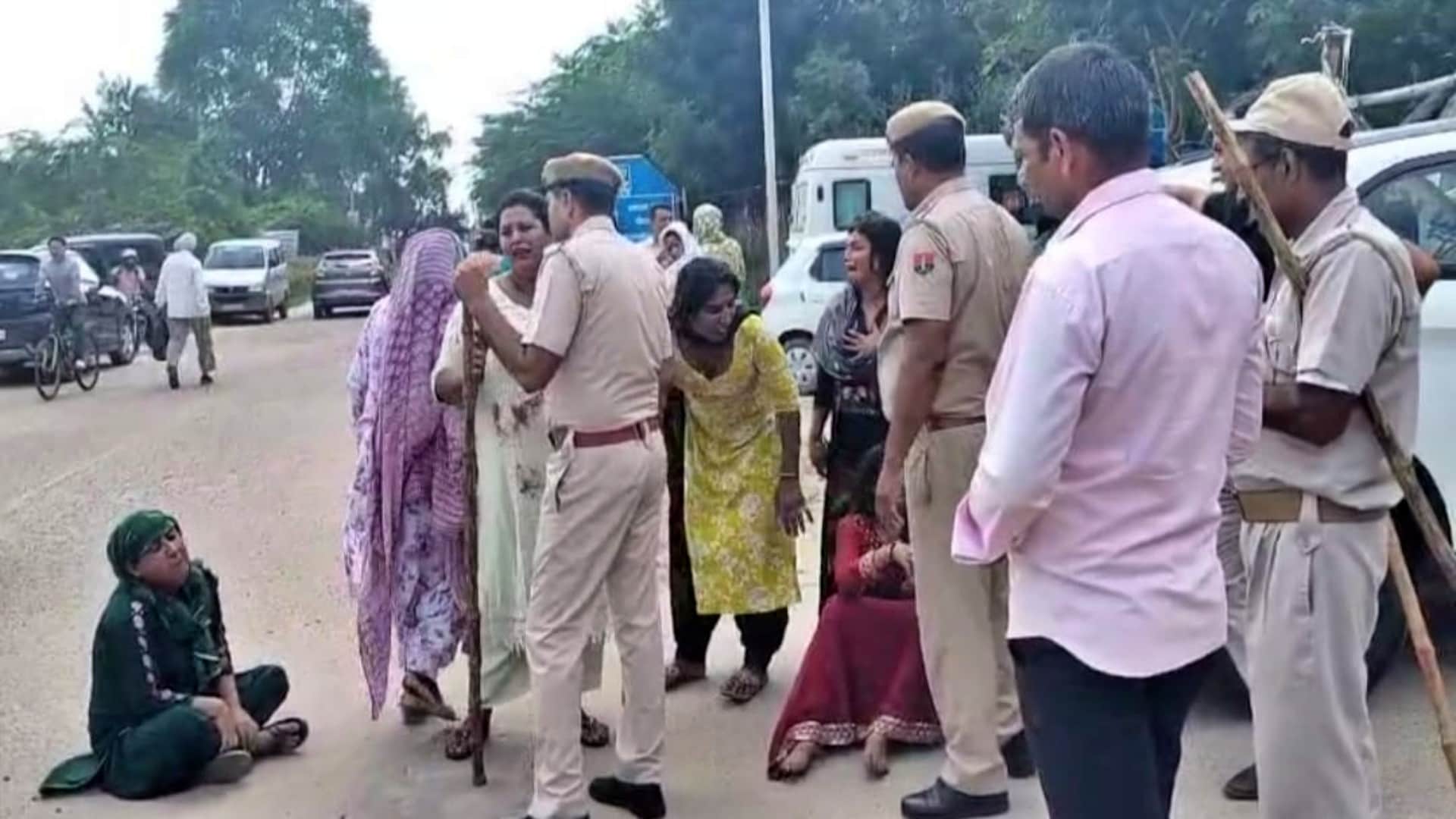 Kotputli Behror Crime: Kinnar Guru Madhu Sharma shot dead in broad daylight, tension spread