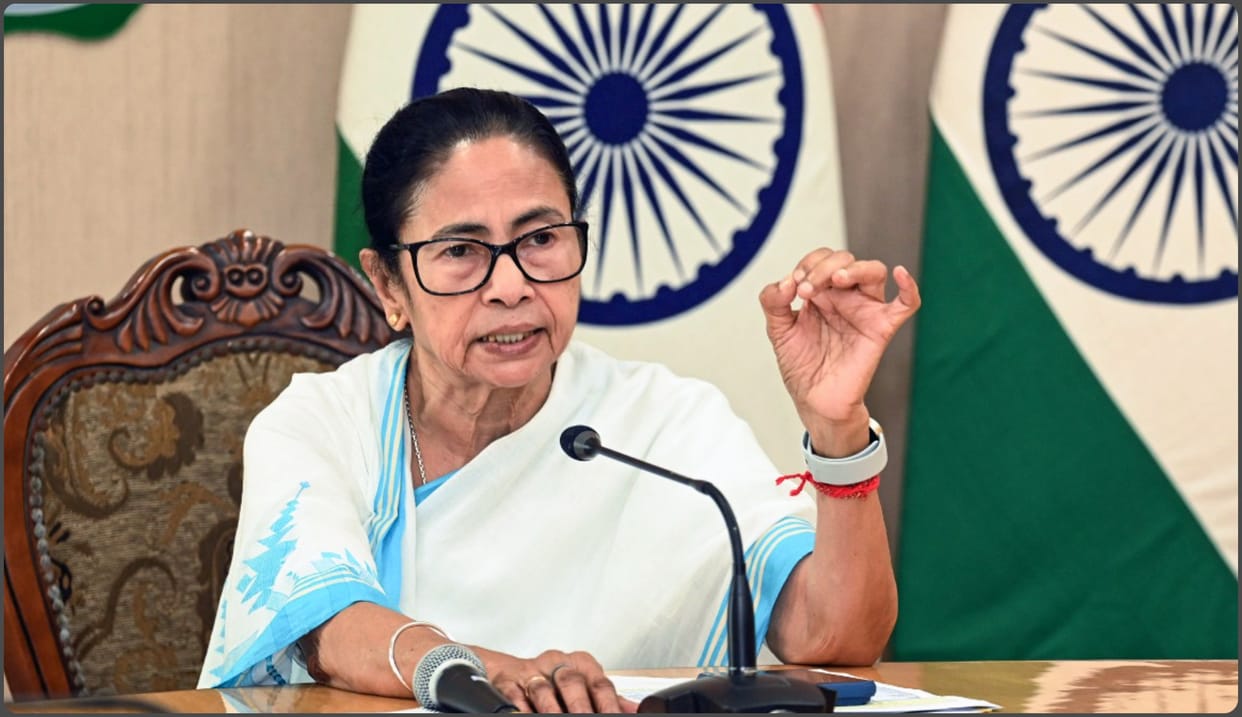 CM Mamata Banerjee extends greetings to people on Hindi Diwas, News in Hindi