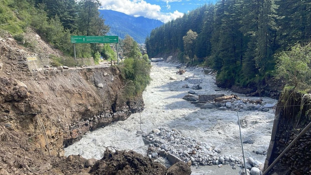 Himachal Weather Chandigarh Manali highway disrupted again weather clear on Thursday yellow alert from Friday