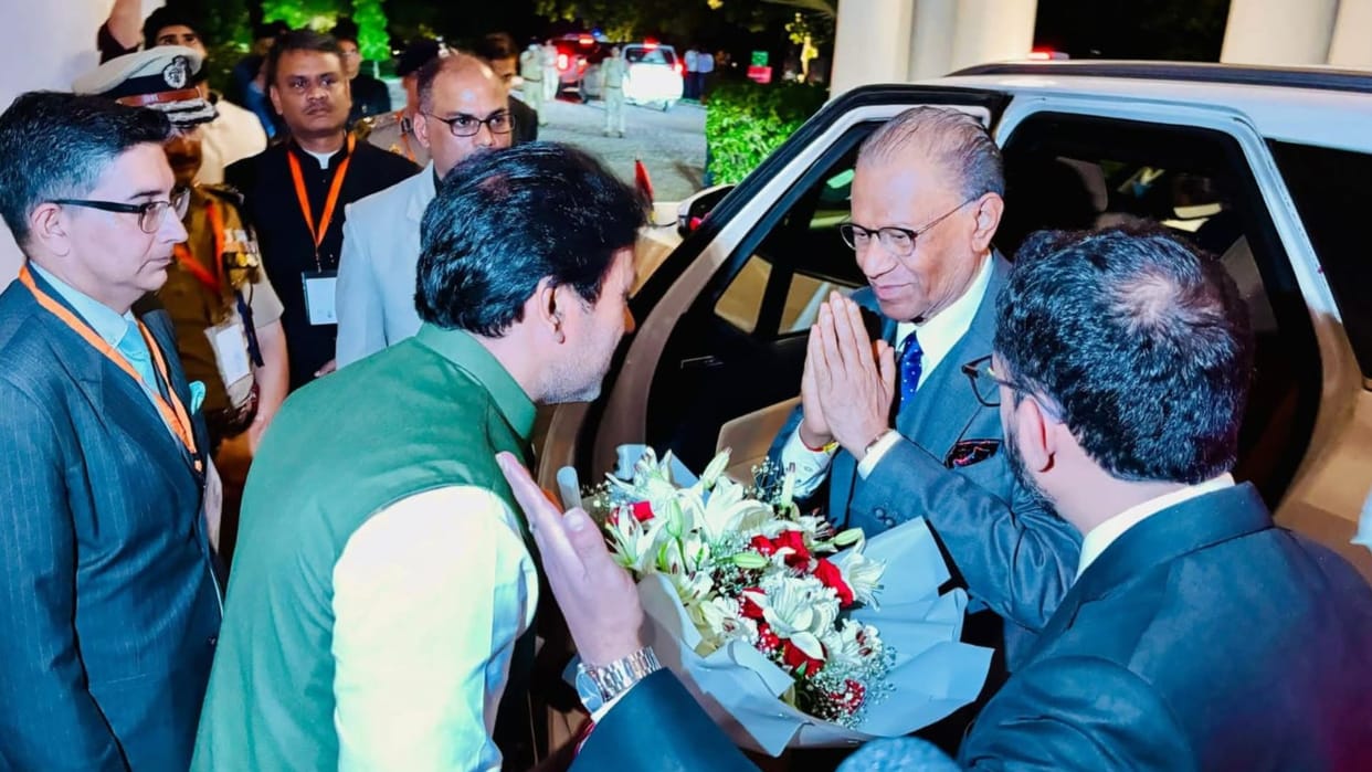 PM Modi Mauritius PM Navinchandra Ramgoolam Bilateral Meeting News in Hindi in varanasi