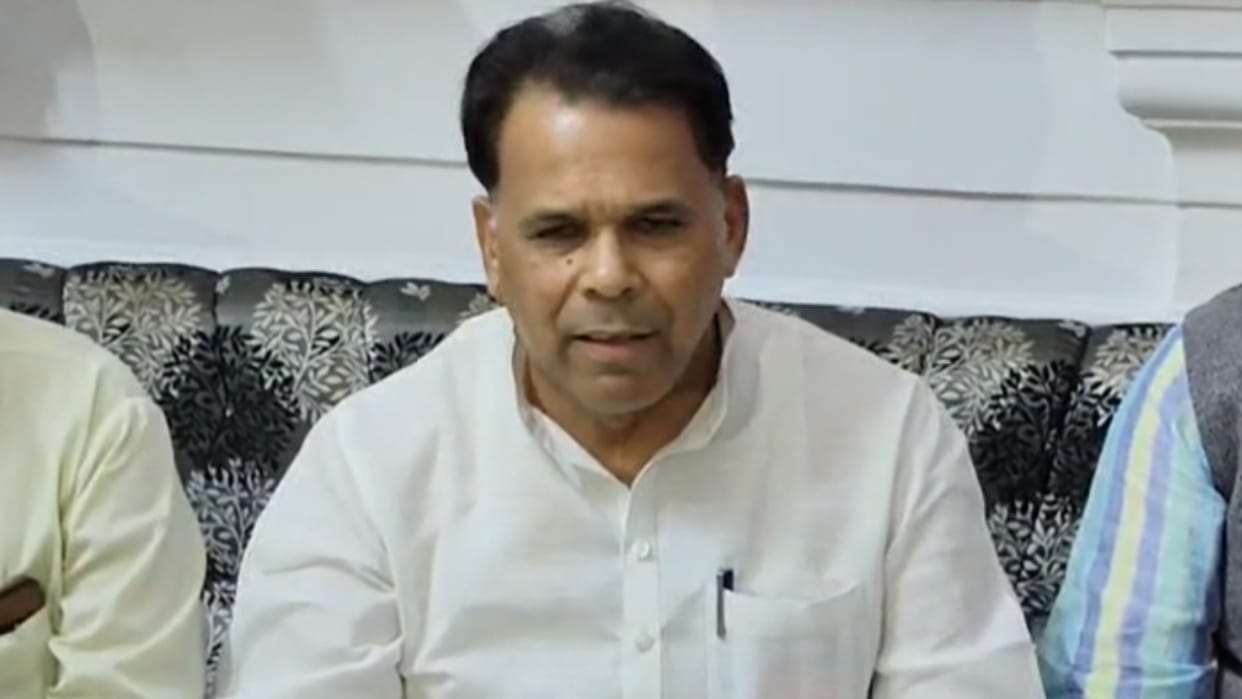 Minister of State Narendra Kashyap targeted Akhilesh Yadav in Bareilly