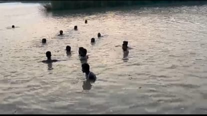 Bijnor: Two children and a young man drowned while bathing in the river, a wave came and took them away