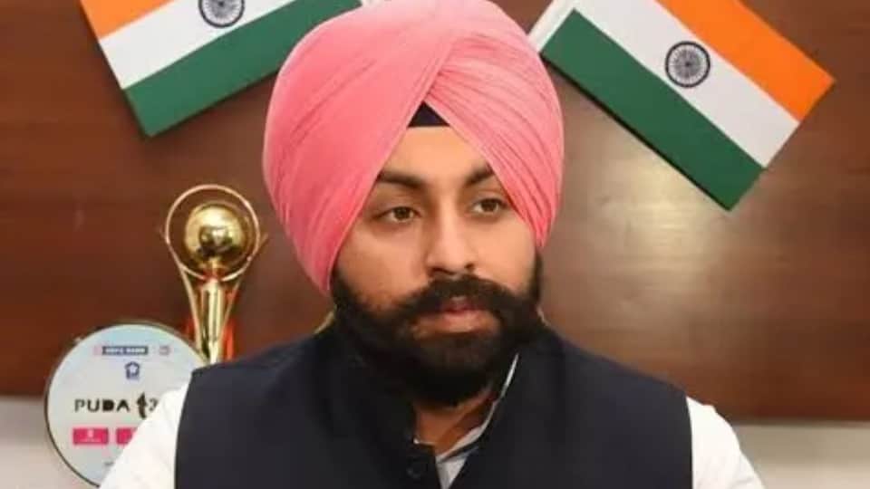 पंजाब के शिक्षा मंत्री हरजोत सिंह बैंस