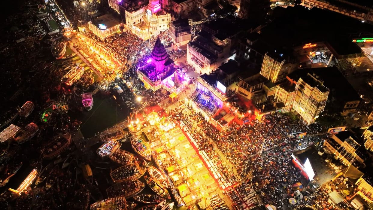 Dev Deepawali 500 drones will provide darshan of Kashi-Ayodhya simultaneously on banks of Ganga
