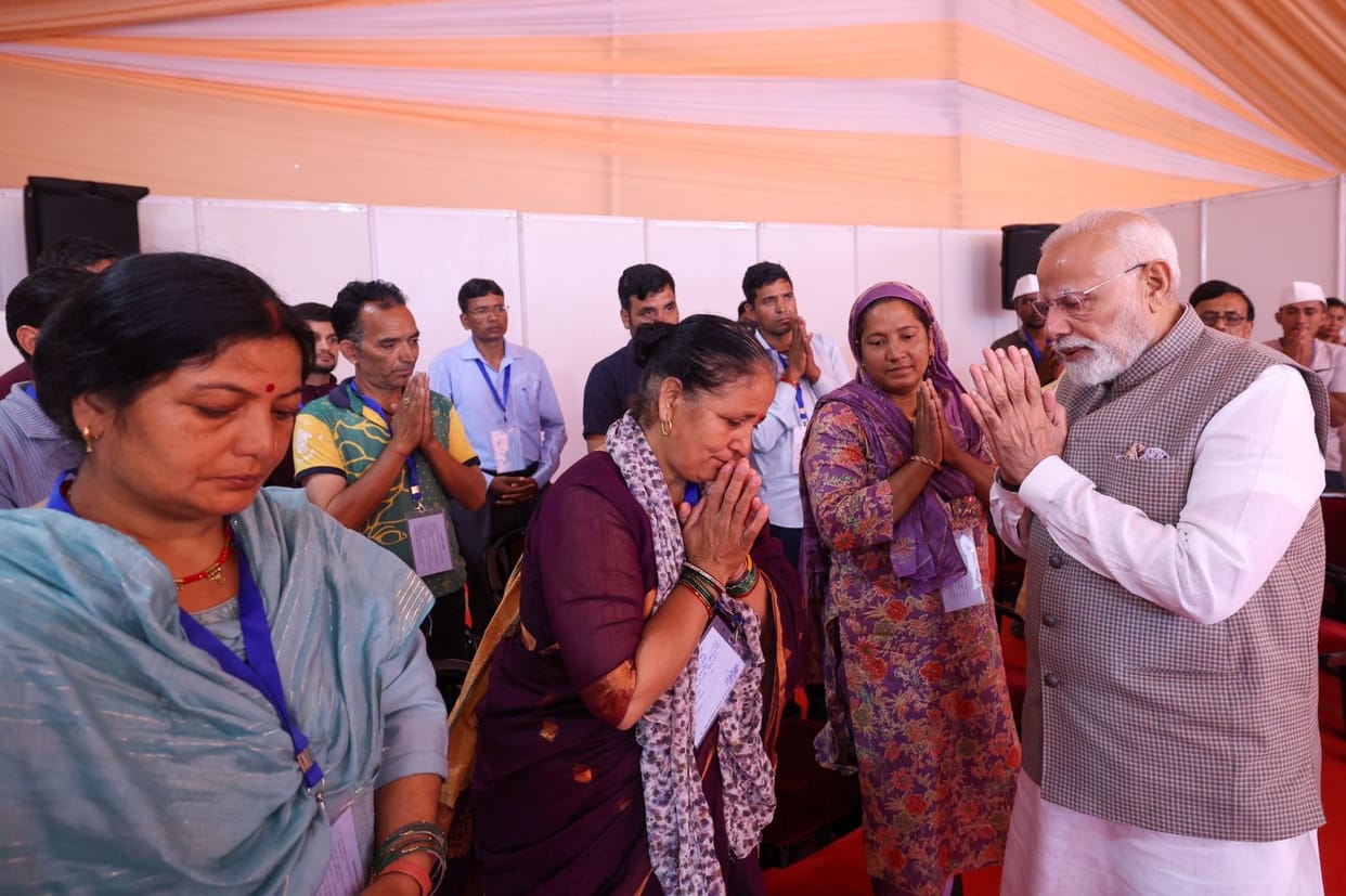 PM Modi Dehradun Visit  Dharali Disaster affected people became emotional after meeting PM narrated story