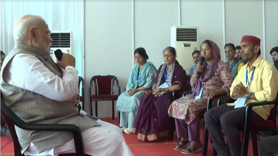 PM Modi Dehradun Visit Disaster affected people become emotional after sharing Mann Ki Baat Photos