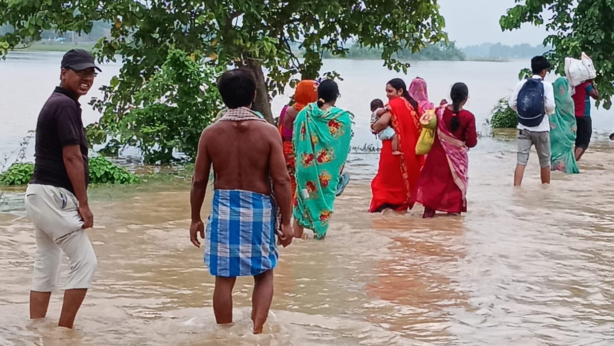 Bihar : Bihar flood situation near ganges crosses danger mark from Buxar to Patna the rain Weather alert