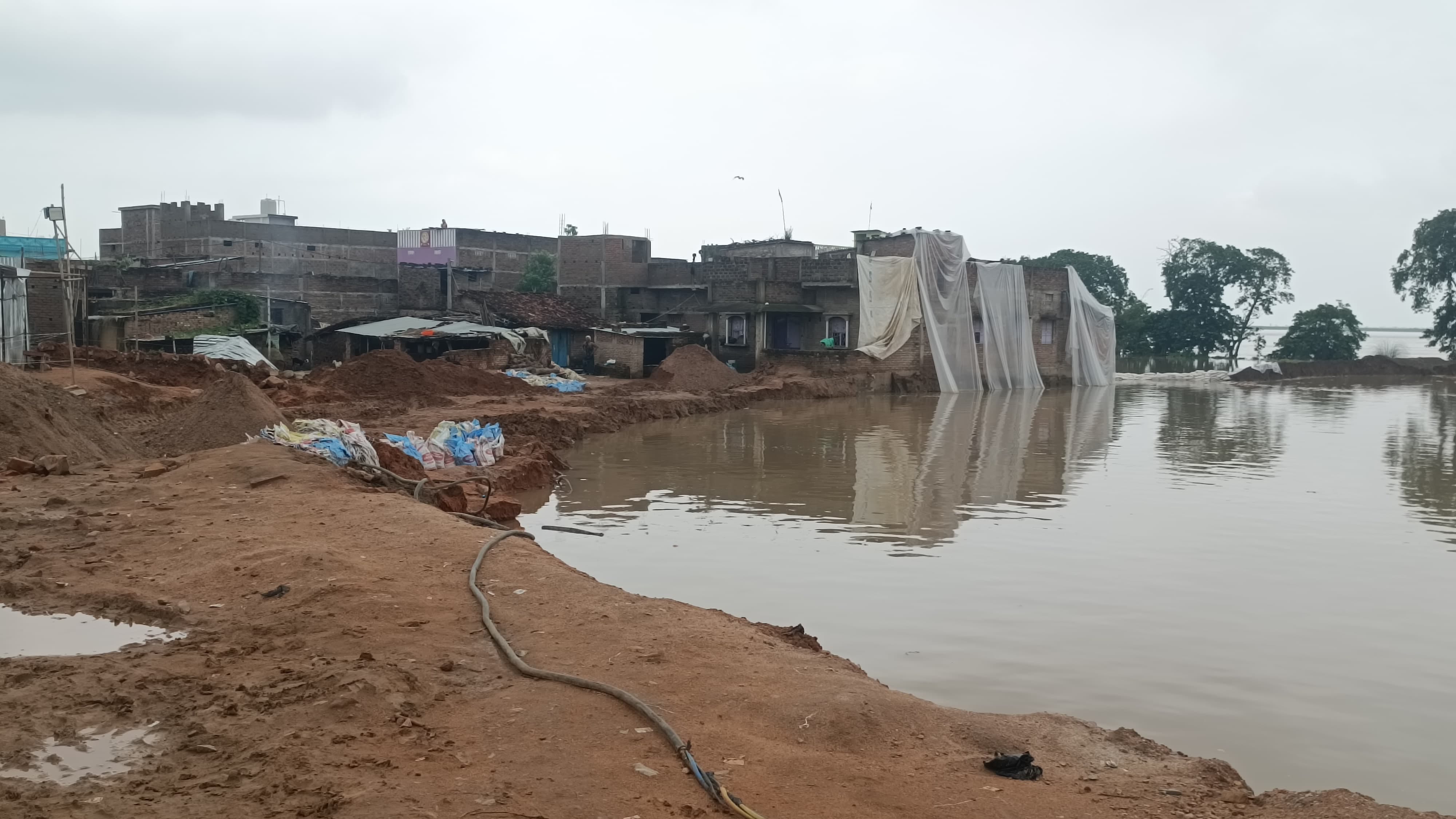 बाढ़ का खतरा