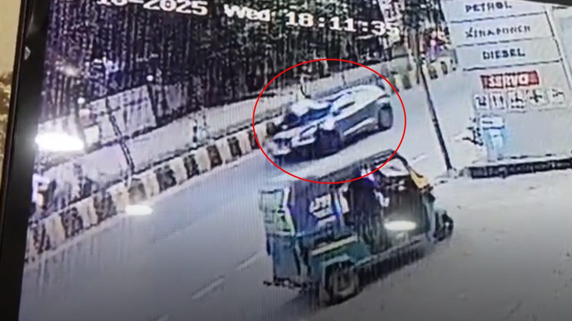 In Gwalior, a minor car driver dragged a policeman by hanging him on the bonnet and hit several people