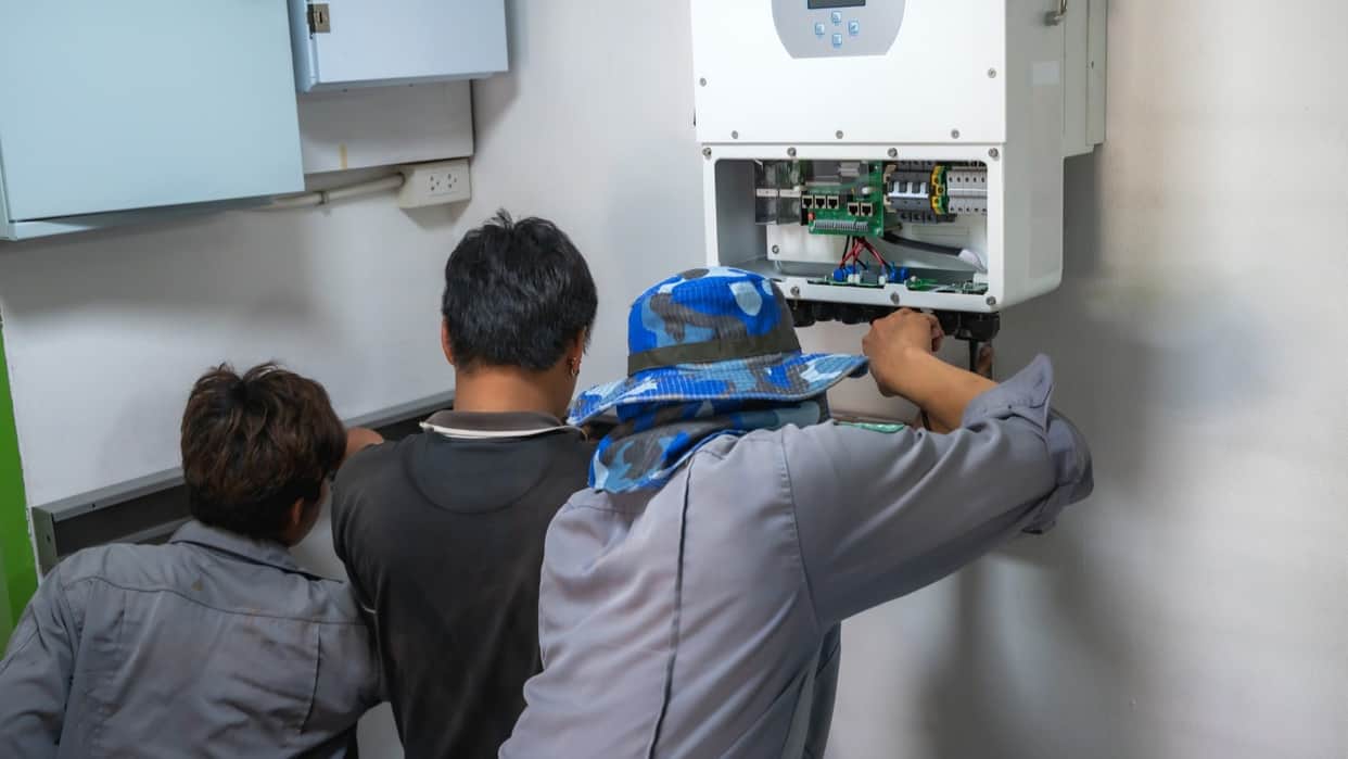 inverter safety tips do not ignore if this light turned on call mechanic urgently otherwise it may blast