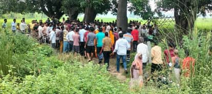 Kanpur Accident school bus full of students collided with bike and overturned in a ditch father and son died