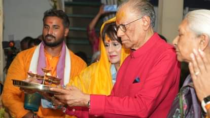 मॉरीशस के पीएम ने पत्नी संग की गंगा आरती