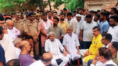 BJP leader dies due to police beating in Ghazipur