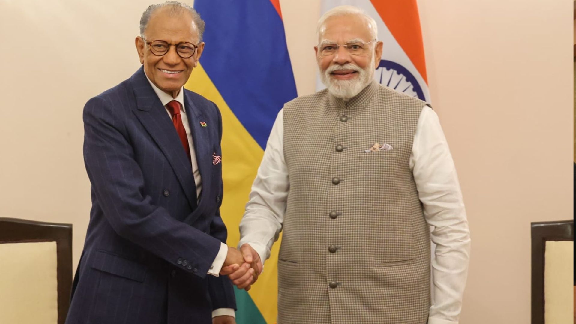 PM Modi Mauritius PM Navinchandra Ramgoolam Bilateral Meeting at varanasi News in Hindi