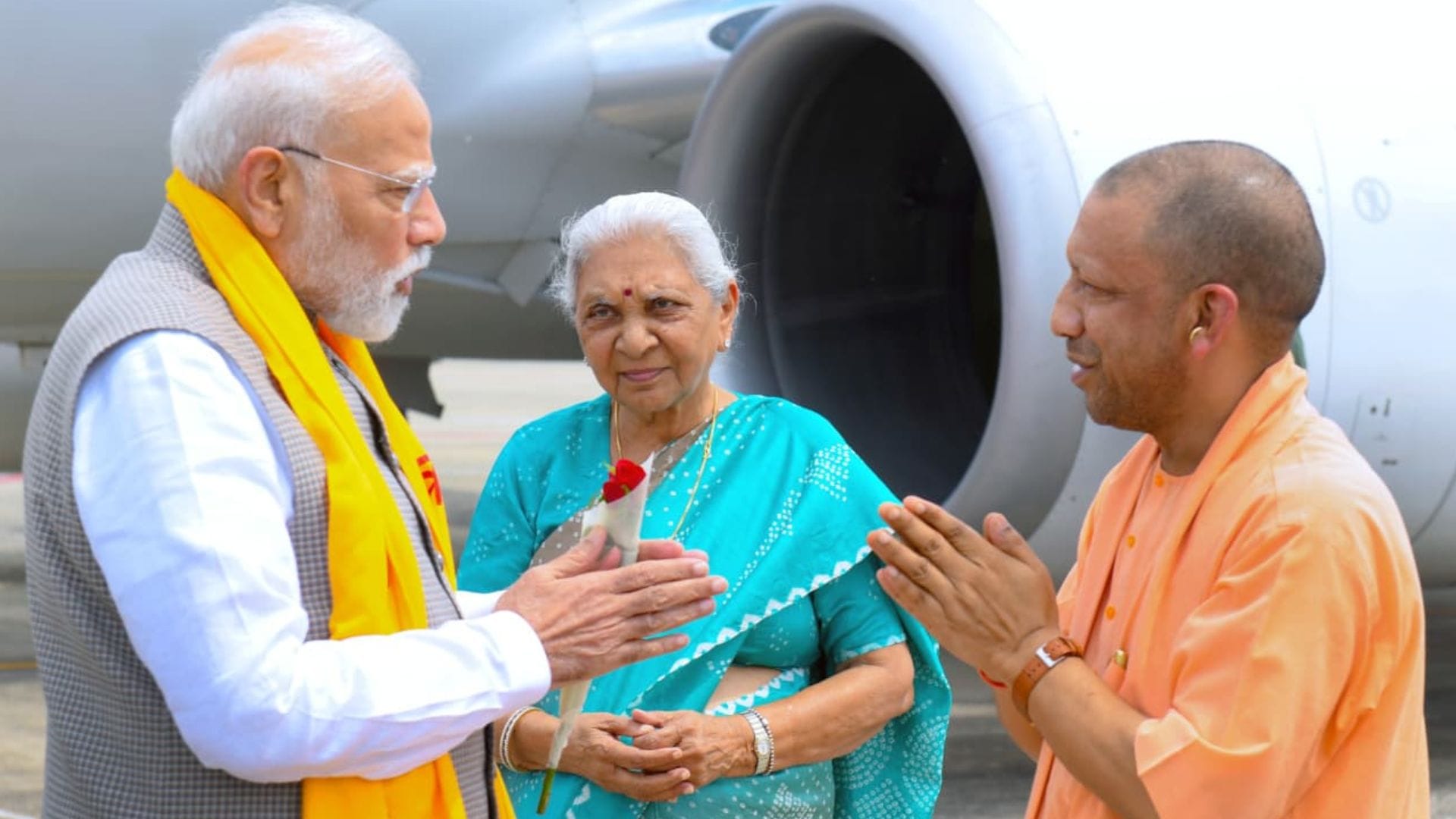 PM Modi Varanasi Visit see latest photos of pm modi received grand welcome in Kashi