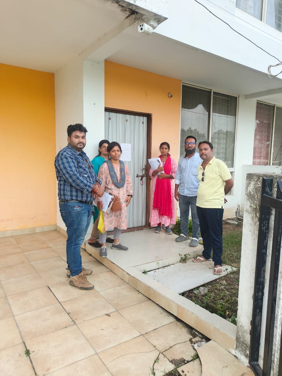 MP News: Two duplex properties of Sarvesh Builders and Developers sealed in village Borda, auction will be hel