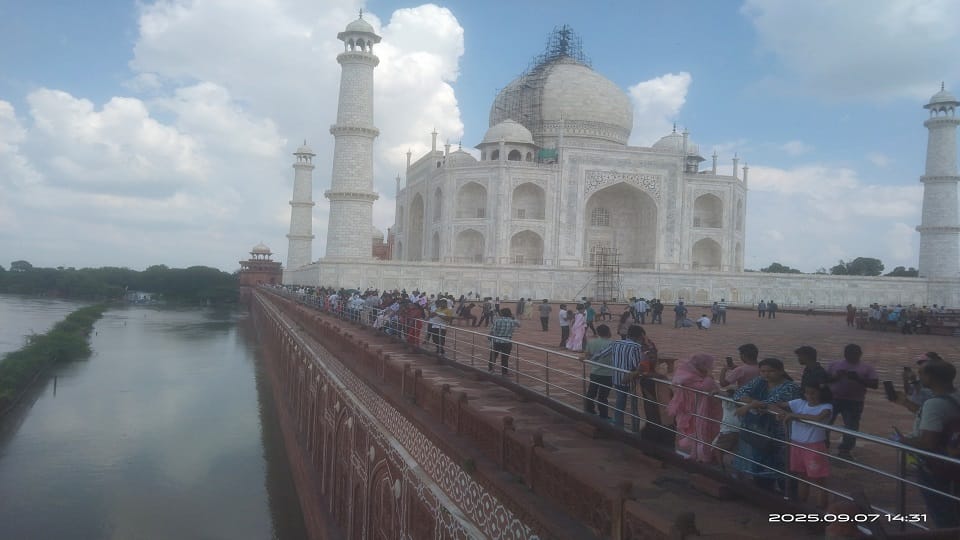 UP Floods Yamuna water entered in houses and crisis on more than 100 colonies in agra