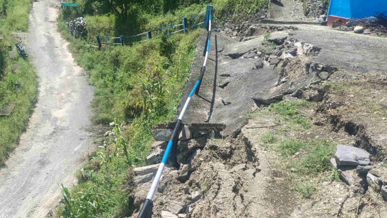 Land subsidence is causing cracks to appear in houses and roads of Chathwa village Tehri Garhwal