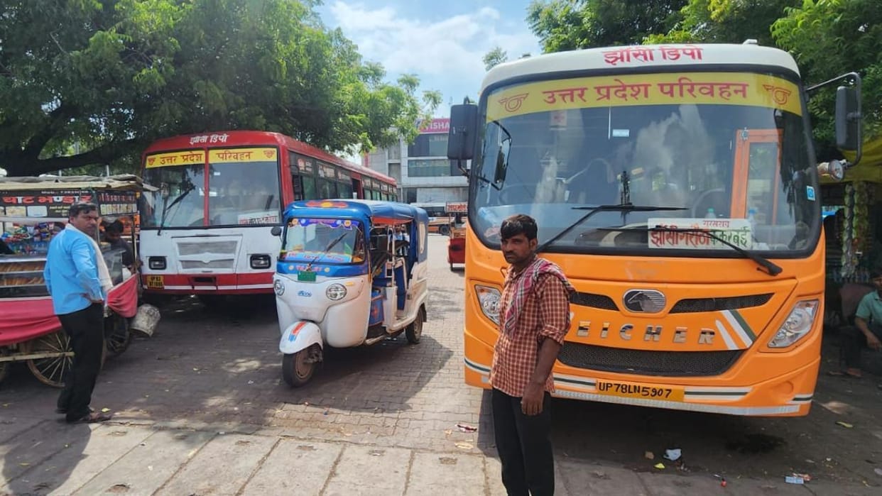 Jhansi: Roadways travel is unsafe... Most buses do not have first aid boxes, fire safety cylinders are also em