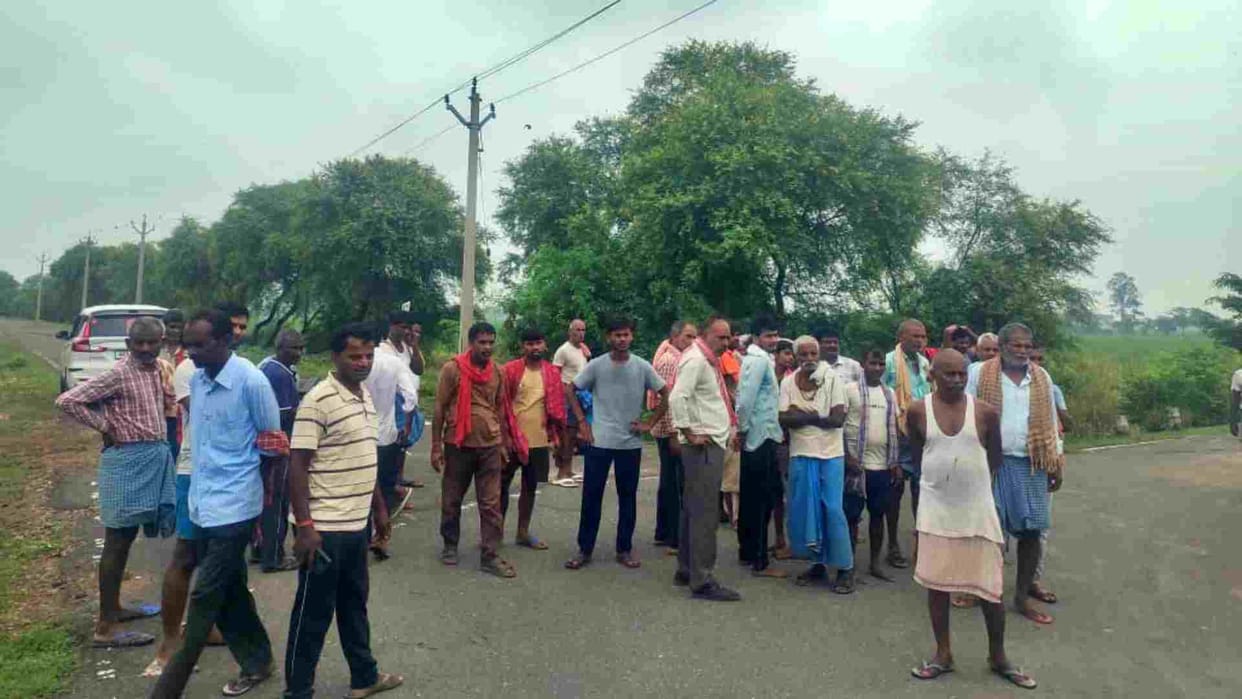 Bihar News: Body of a middle aged man found in Khandha, relatives allege murder